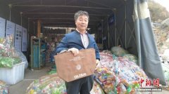 郭文标家中的救生衣有序