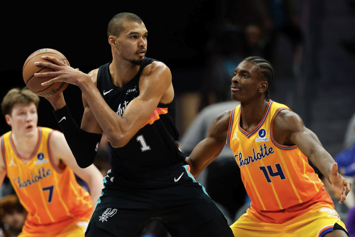 NBA常规赛多场焦点战：东契奇约基奇对决引关注