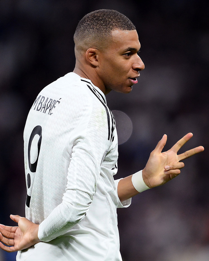 曼城欧冠18决赛次回合生死战：0-3落后能否逆转皇