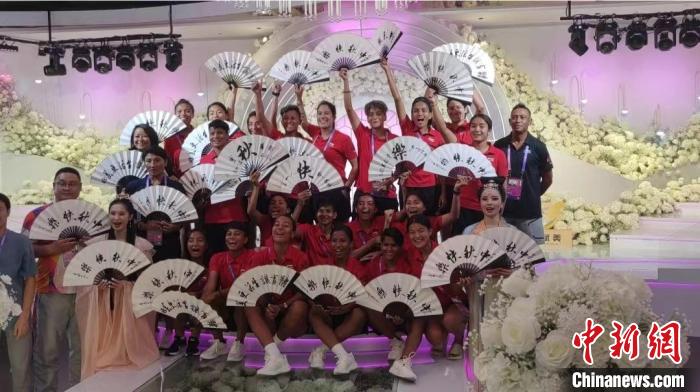 海外运动员共庆中秋 体验中华传统文化魅力