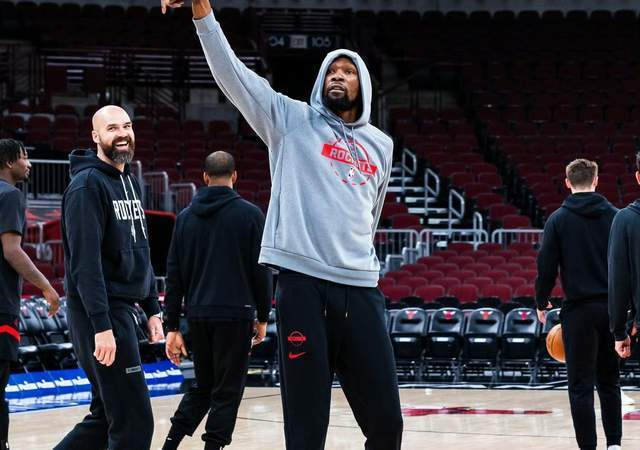 火箭锋线双核三分失准 阵容短板暴露季后赛隐患