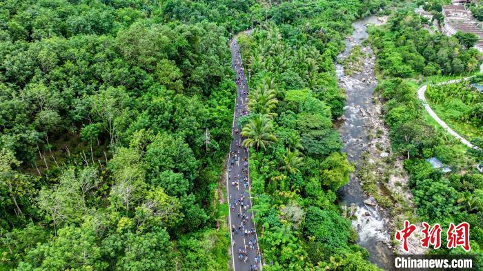 近千名户外爱好者云集海南陵水，开启三亚经济
