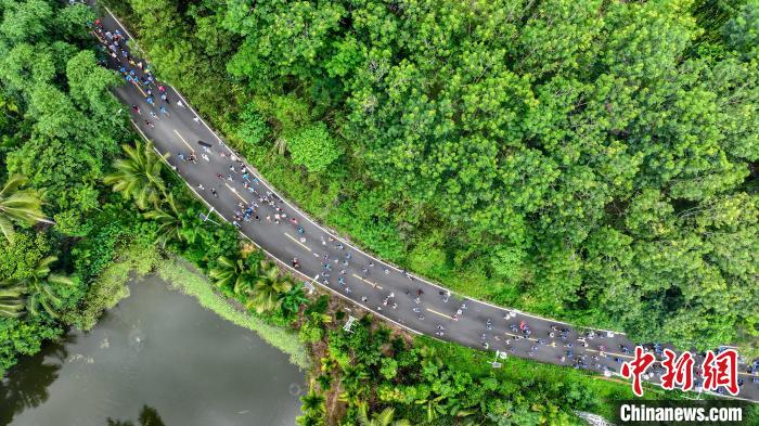 近千名户外爱好者云集海南陵水，开启三亚经济