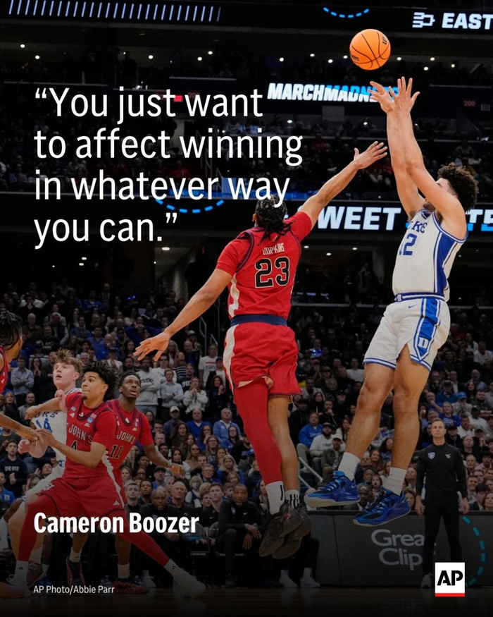 卡梅隆-布泽尔荣膺全美最佳球员 选秀顺位或因球