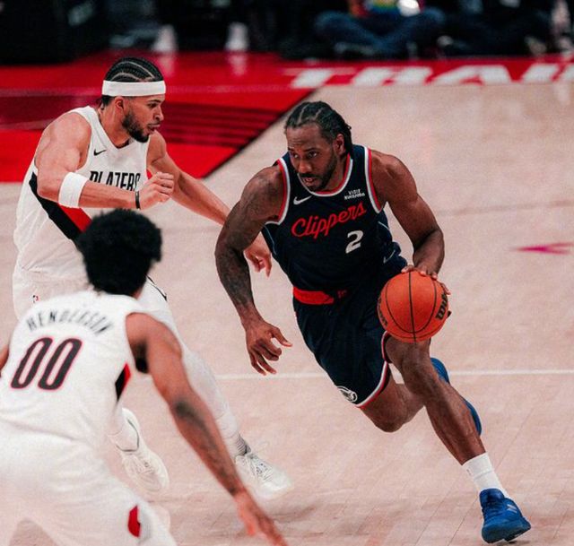 开拓者大胜快船杨瀚森五零之光小卡绝望